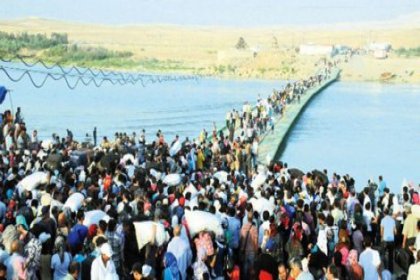 Barzani, Suriye'deki Kürtlere Irak kapısını kapattı