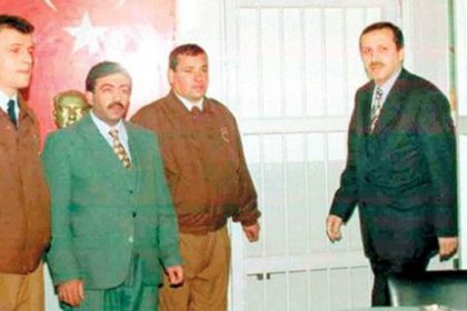 Başbakan Erdoğan yeniden cezaevine giriyor!