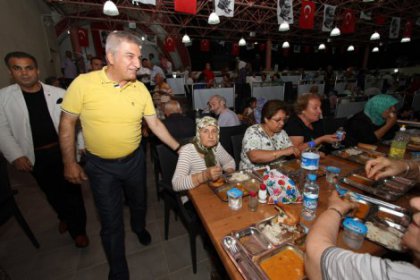 Başkan Durak 1500 hemşerisiyle iftarda buluştu