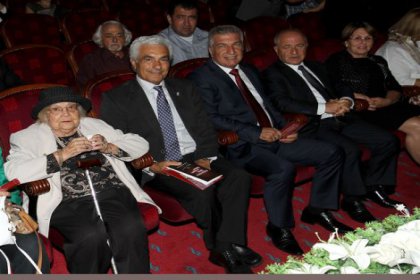 Başkan Durak Opera ve Tiyatro Sahnesi Ödülü'ne kavuştu