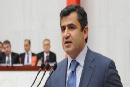 BDP'li Adil Kurt Kürtçe soyadına kavuştu