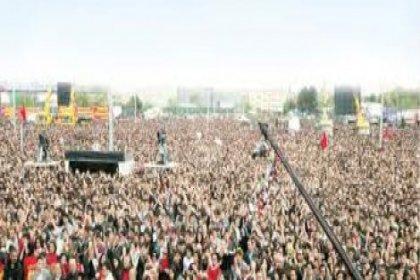 Binlerce kişi yorum konserinde buluştu