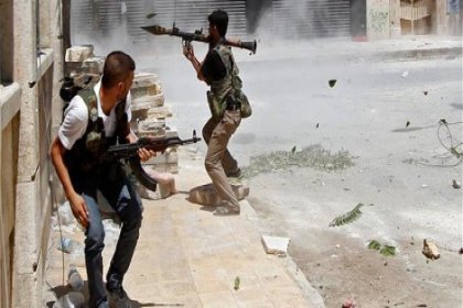 BM: Suriye'de rejim de muhalifler de insanlık suçu işliyor