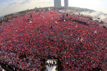 Boğaziçi'li akademisyenler Kazlıçeşme'deki katılımcı sayısını hesapladı