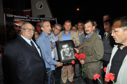 Buca’da Üç Fidan Anıtı’nda sabah buluşmasında Üç Fidan anıldı