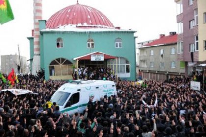 Cenazeler Yüksekova'da, gerginliği BDP'liler engelledi