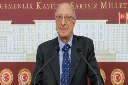 CHP, anayasa taslağını 'Türk Ulusu' adı ve 'direnme hakkı' eşliğinde sundu