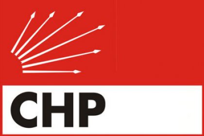 CHP'li kadın vekillerden 'kırmızı rujlu' protesto