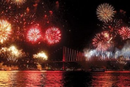 Cumhuriyetin 90. Yılına Boğazında Havai Fişek Gösterisi