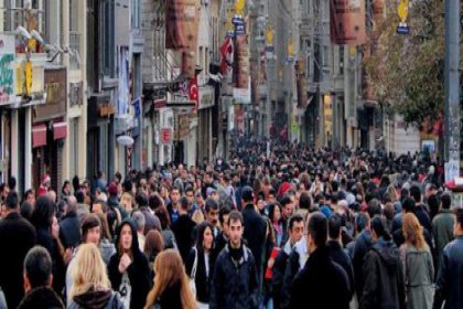 DİSK-AR: 'İşsizlik gençleri ve kadınları vurdu'