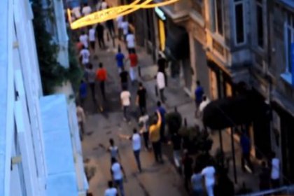 Eli sopalı AKP'liler CHP il binasını bastı