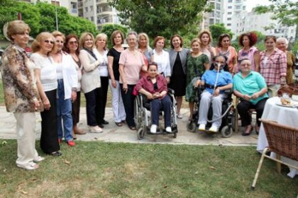 Engelli annelerine erken kutlama