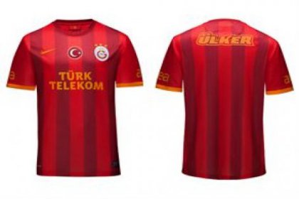 Galatasaray üçüncü formasını da tanıttı
