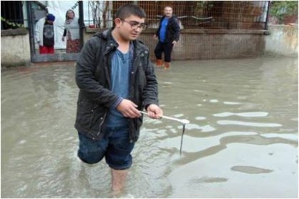 İstanbul sokaklarında yılan avı