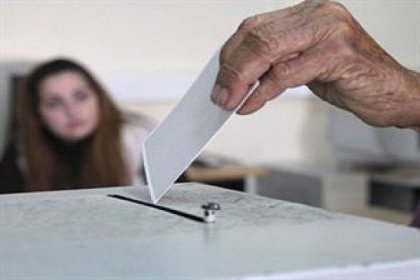 İtalya'da oy verme işlemi başladı