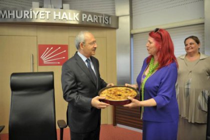 İzmir Balkan Dernekleri Federasyonu, Kemal Kılıçdaroğlu’nu ziyaret etti