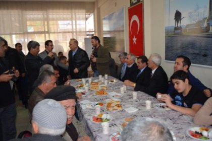 İzmir Bayraklı'da Şenkayalılar kahvaltısı