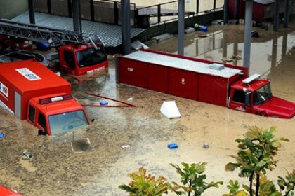 İzmir'de son durum: Deniz 75 cm yükseldi!