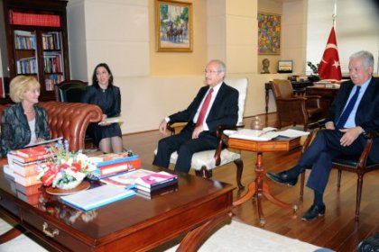 Kanada Parlamento Heyeti Kılıçdaroğlu'nu ziyaret etti