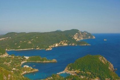 Katar Şeyhi, Yunanistan'da 6 ada aldı