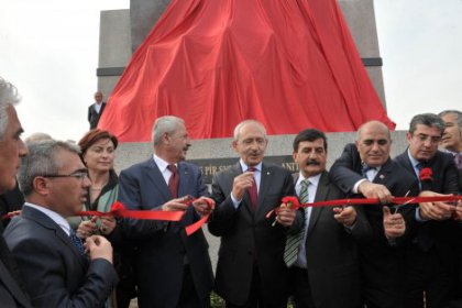 Kılıçdaroğlu, Karabağlar'da Sultan Abdal Madımak parkının açılışında