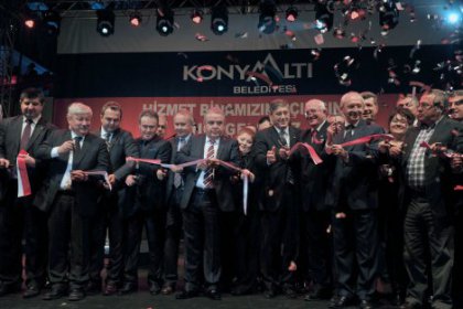 Kılıçdaroğlu, Konyaaltı belediyesi açılışını yaptı