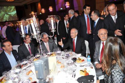 Kılıçdaroğlu TÜSGİD'in yemeğine katıldı