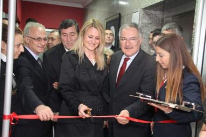 Maltepe Belediye Başkanı makam katını kütüphaneye dönüştürdü