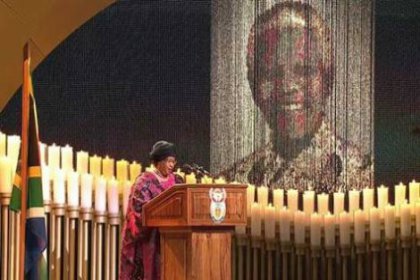 Mandela son yolculuğuna uğurlanıyor