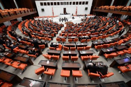 Mecliste 'Ermenileri kim katletti' kavgası
