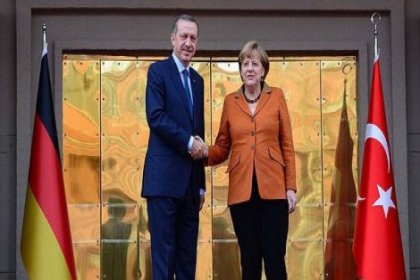 Merkel: Türkiye'nin AB'ye üyeliği konusunda tereddütlerim var