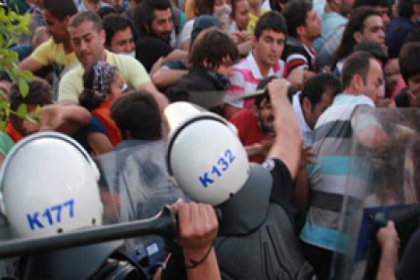 Mersin'de Gezi gerginliği: 17 yaralı!