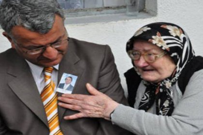 Metin Lokumcu’nun annesi yaşamını yitirdi