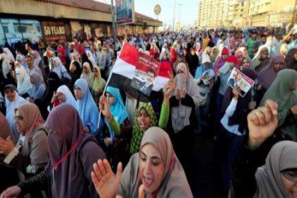 Mısır'daki darbe hükümetine körfez ülkelerinden 12 milyar dolarlık yardım