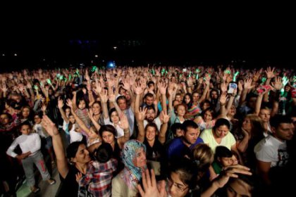 Musti Karşıyakayı salladı