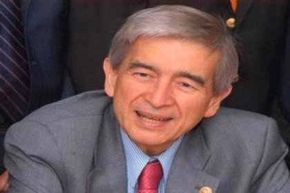 Onur Öymen'den Konferans ve İmza