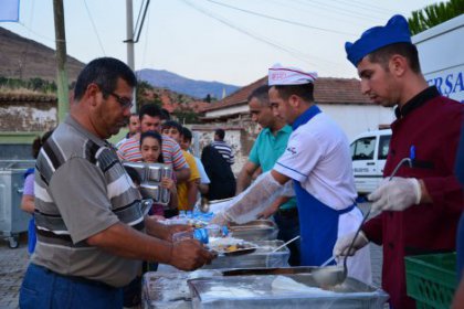 Ramazan'ın manevi heyecanı helvacıda yaşanıyor