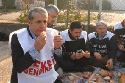 Soğan ekmekli protesto