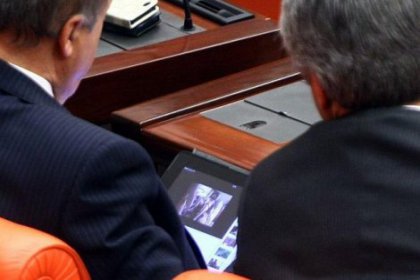 TBMM'de milletvekilleri seks videosu izlerken yakalandı