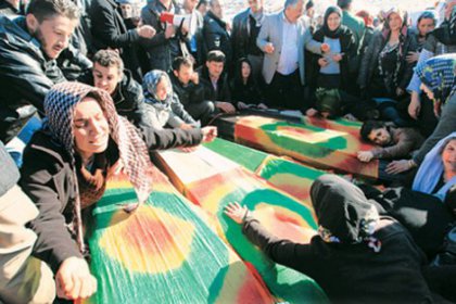 Uludere cenazelerinde 'PKK sembolü'ne takipsizlik