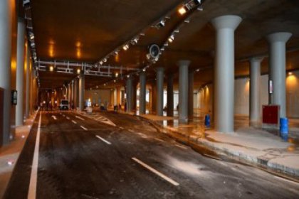 Yayalaşan Taksim Meydanı mimari hatalardan geçilmiyor