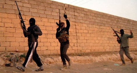 2 IŞİD'li kendi arkadaşlarına intihar saldırısı yaptı