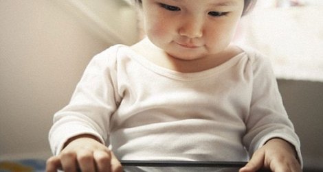 Bebeklerin ilk kullandığı sözcük "tablet"