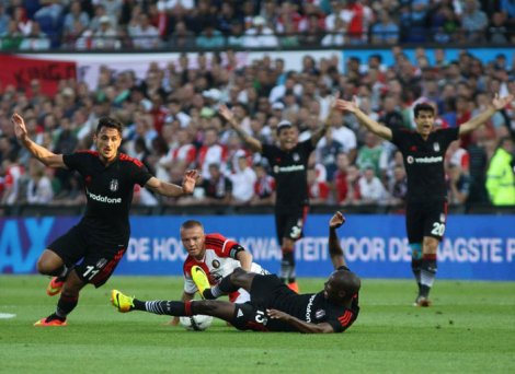 Beşiktaş Feyenoord'u 2-1 Yendi