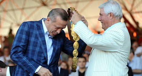 CHP'li Edirne belediye başkanının başını Tayyip Erdoğan övgüsü yakmış!