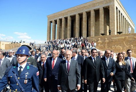 CHP'nin 91. Kuruluş Yıldönümü ilk töreni Anıtkabir'de