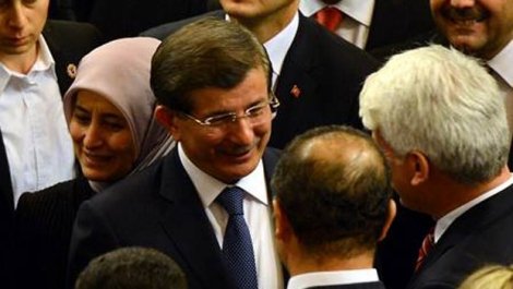 Davutoğlu 'Yarın kim IŞİD'in yanında anlayacağız'