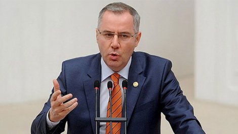 Dibek, ''Greve katılan araştırma görevlisini okuldan attılar!''