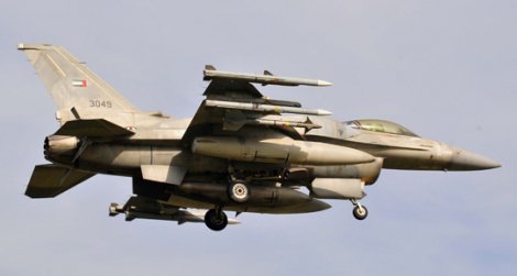 Diyarbakır'da F-16 düştü
