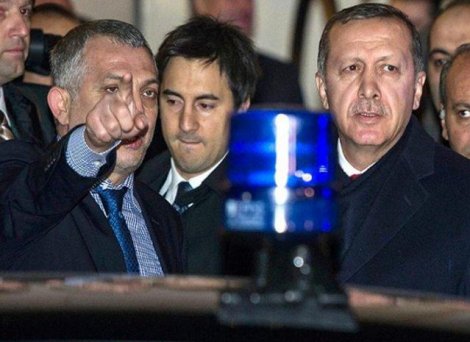 Erdoğan'a demokrasi çağrısı